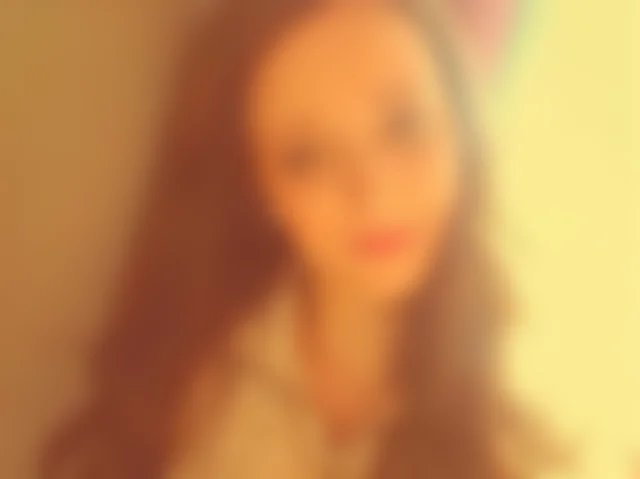 OORoselyn image 2